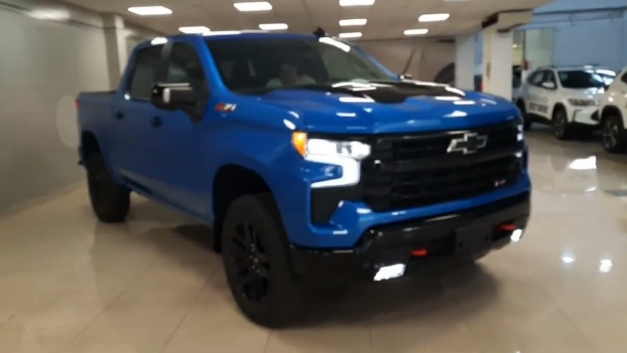 CHEVROLET SILVERADO Z71 TRAIL BOSS 2025