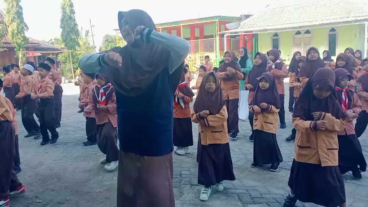Senam tor monitor.. senam anak sekolah..