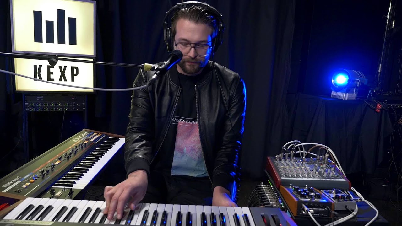HÆLOS - Dust (Live on KEXP)