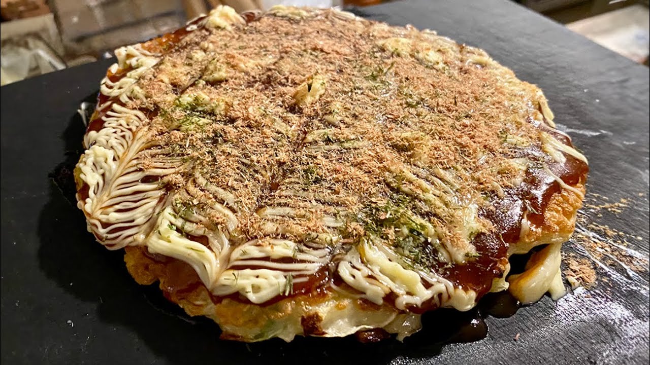 Okonomiyaki : How to make Okonomiyaki at home [delicious savoury Japanese pancake recipe]
