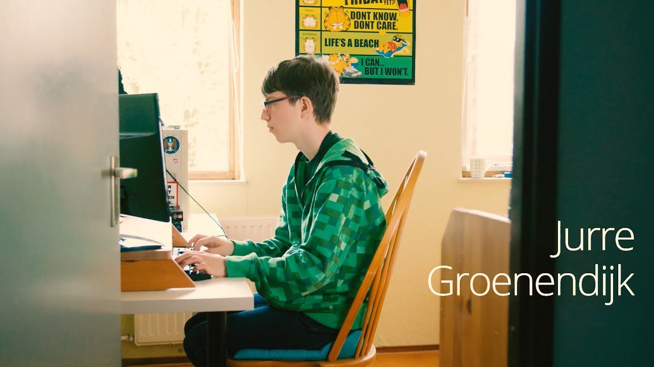 Mini documentaire: Zo maakt Jurre (15) de wereld veiliger met hacken