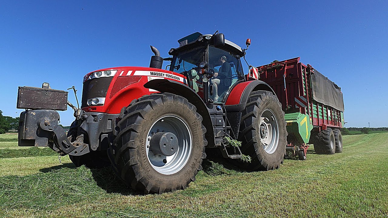 Lohnunternehmen Gollub in der Grasernte 2018 | MASSEY FERGUSON 8690 Strautmann Tera-Vitesse CFS 4601