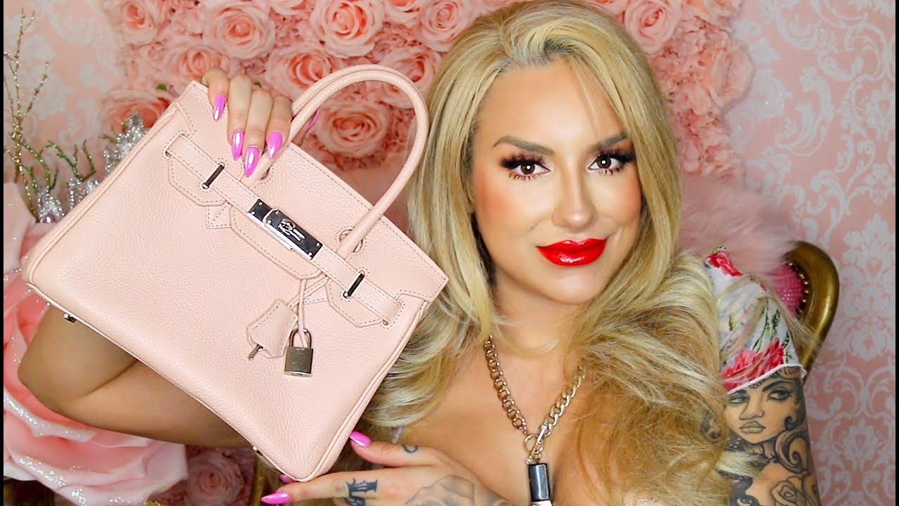 NEW! What's in my bag?