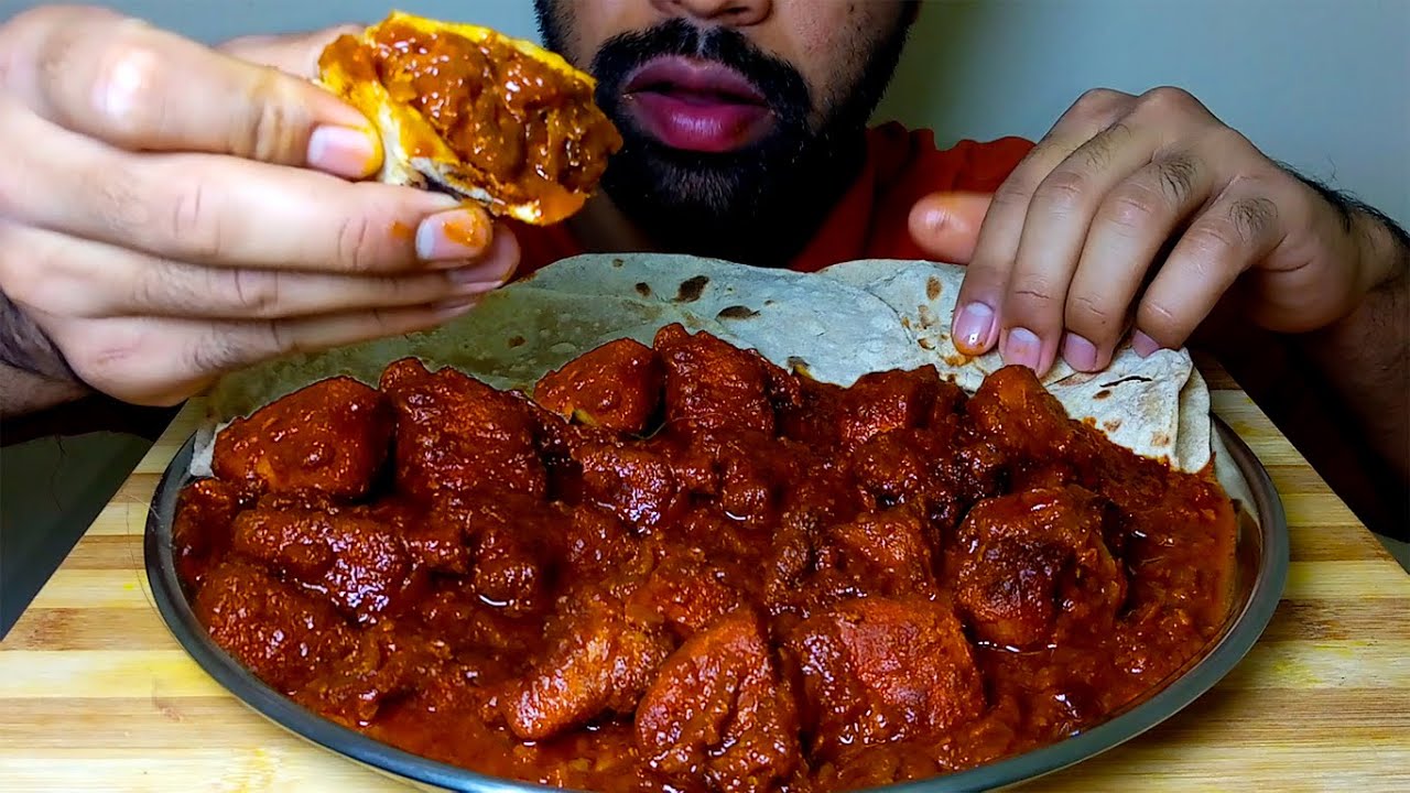 SPICY CHICKEN TIKKA MASALA CURRY || | ROTI | EATING SHOW|#HungryPiran
