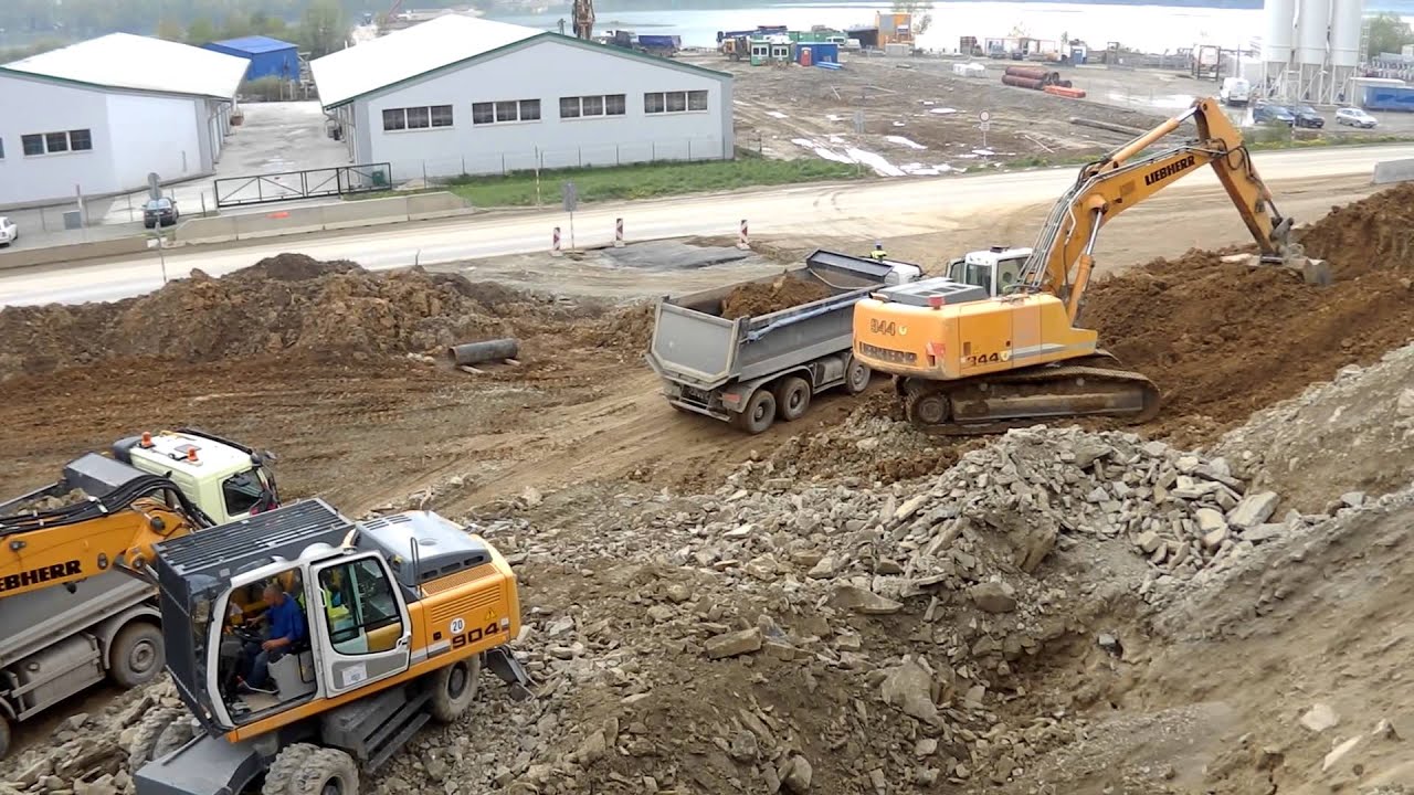 Liebherr 904 and 944 load trucks