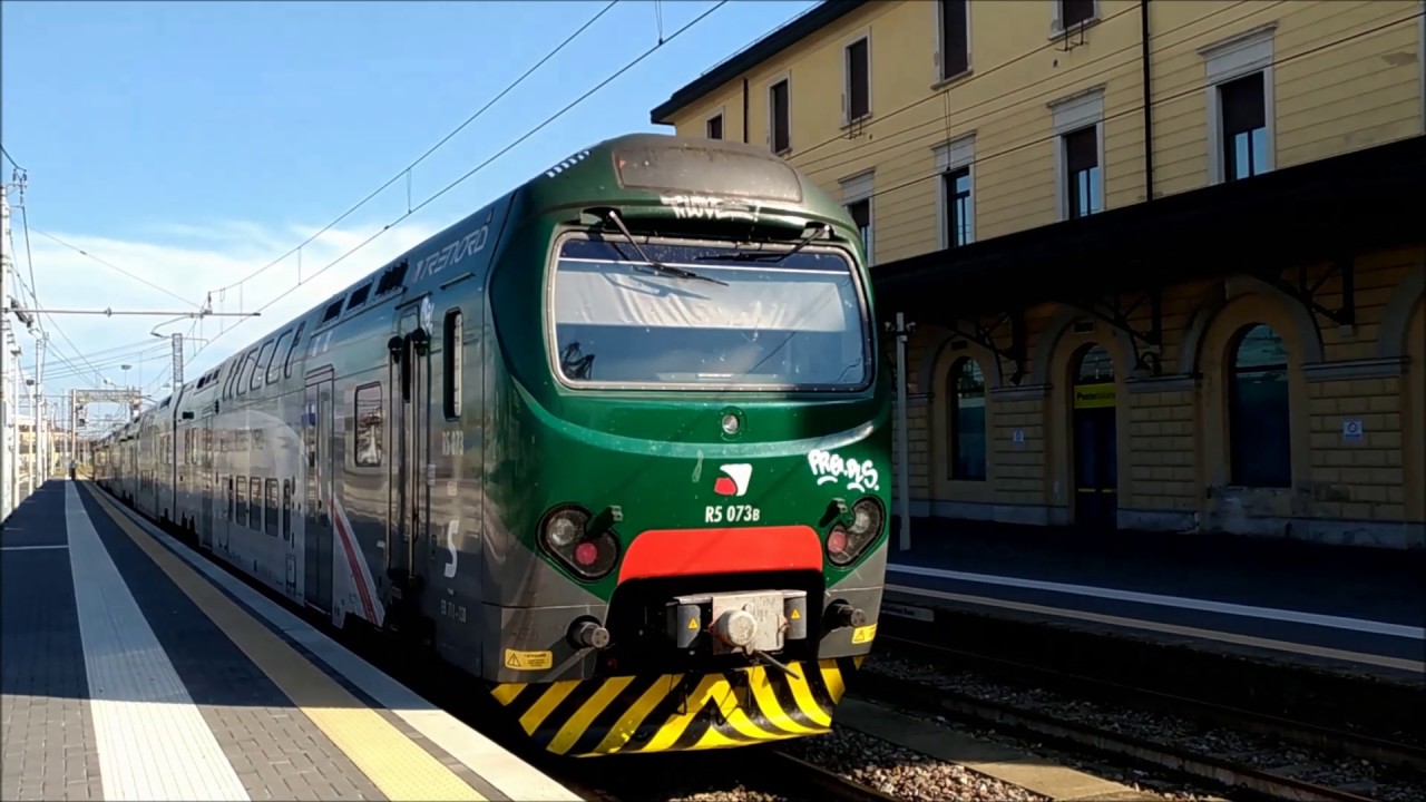 Un po' di treni a Novara. Some trains in Novara.