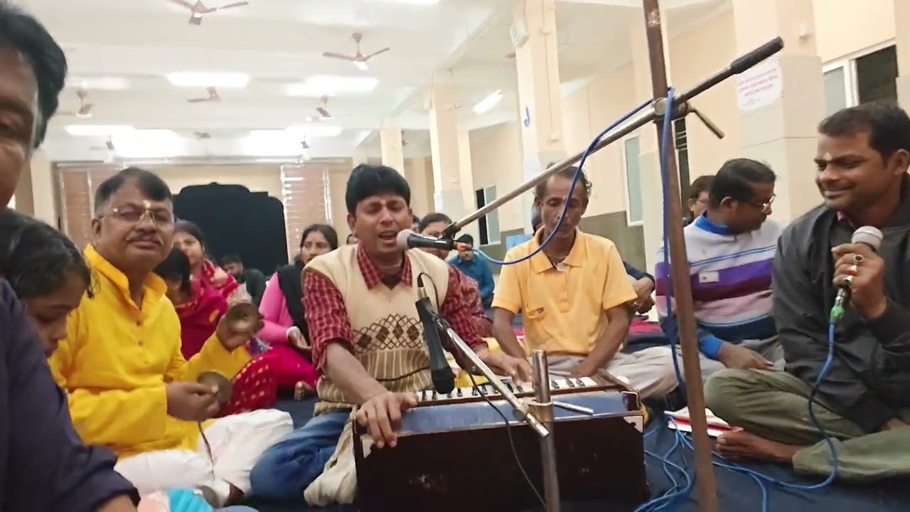 হরে কৃষ্ণ হরে কৃষ্ণ কৃষ্ণ কৃষ্ণ হরে হরে হরে রাম হরে রাম রাম রাম হরে হরে Subscribe করুন সবাই 