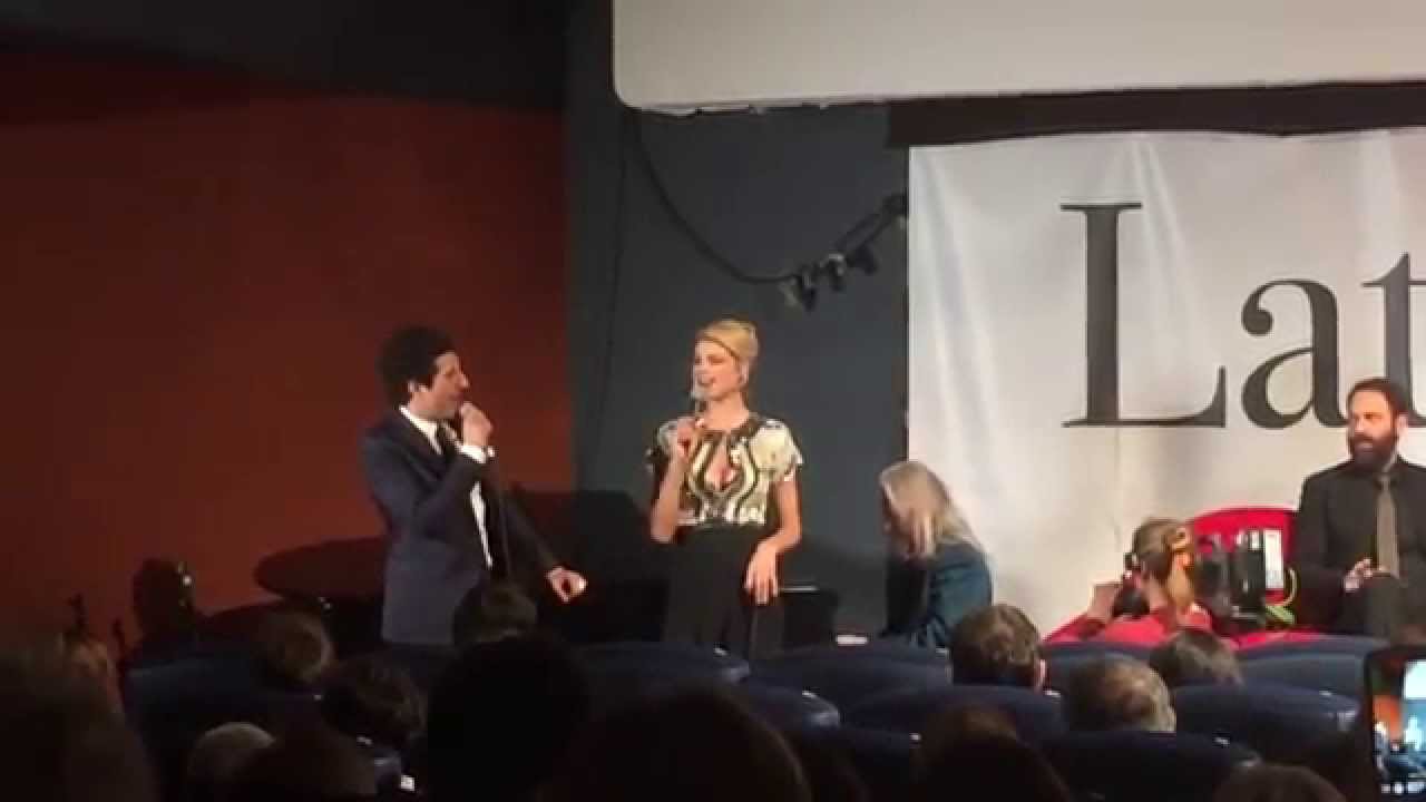 Nadeah Miranda e Francesco Scianna cantano Quando Quando Quando alla presentazione di Latin Lover