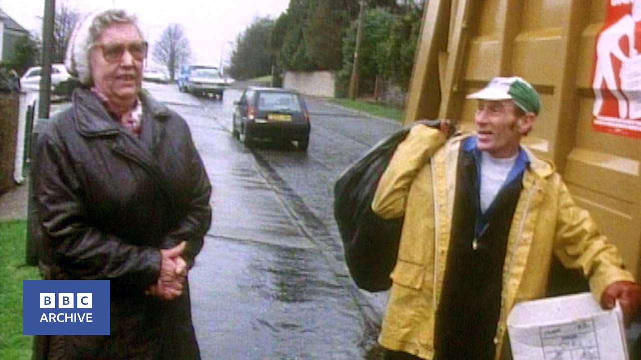 1989: Bin Day in Swansea | Between Ourselves | BBC Archive
