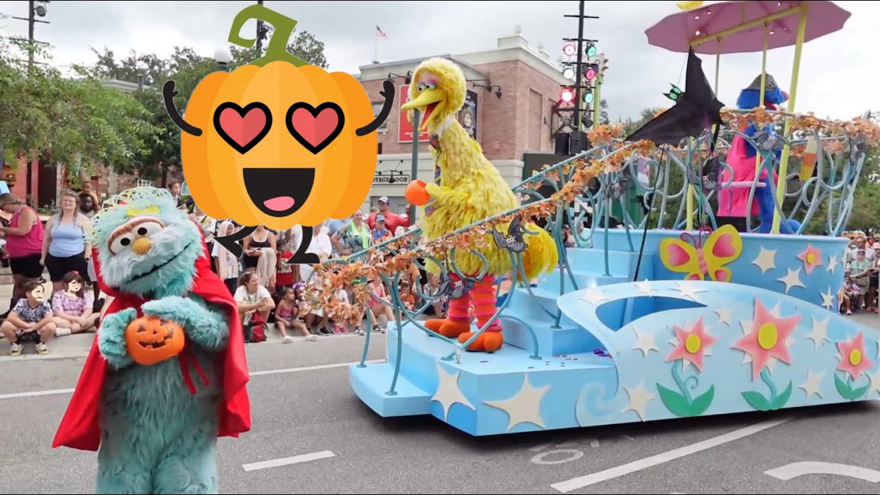 SeaWorld Sesame Street Halloween Parade Orlando Florida. Elmo's World. Cookie Monster Big Bird.