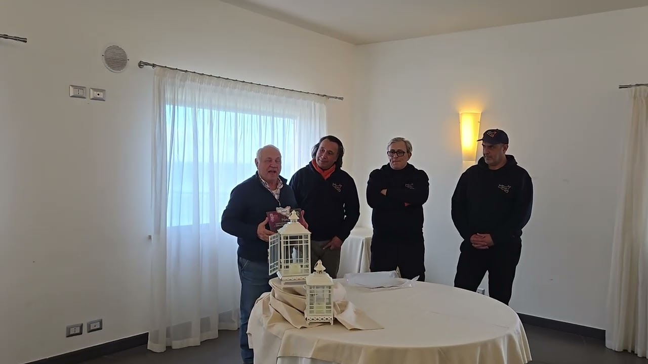 12 La consegna della targa ricordo al Presidente della Pro Loco di Motta D'Affermo Dott  Nino NOTO