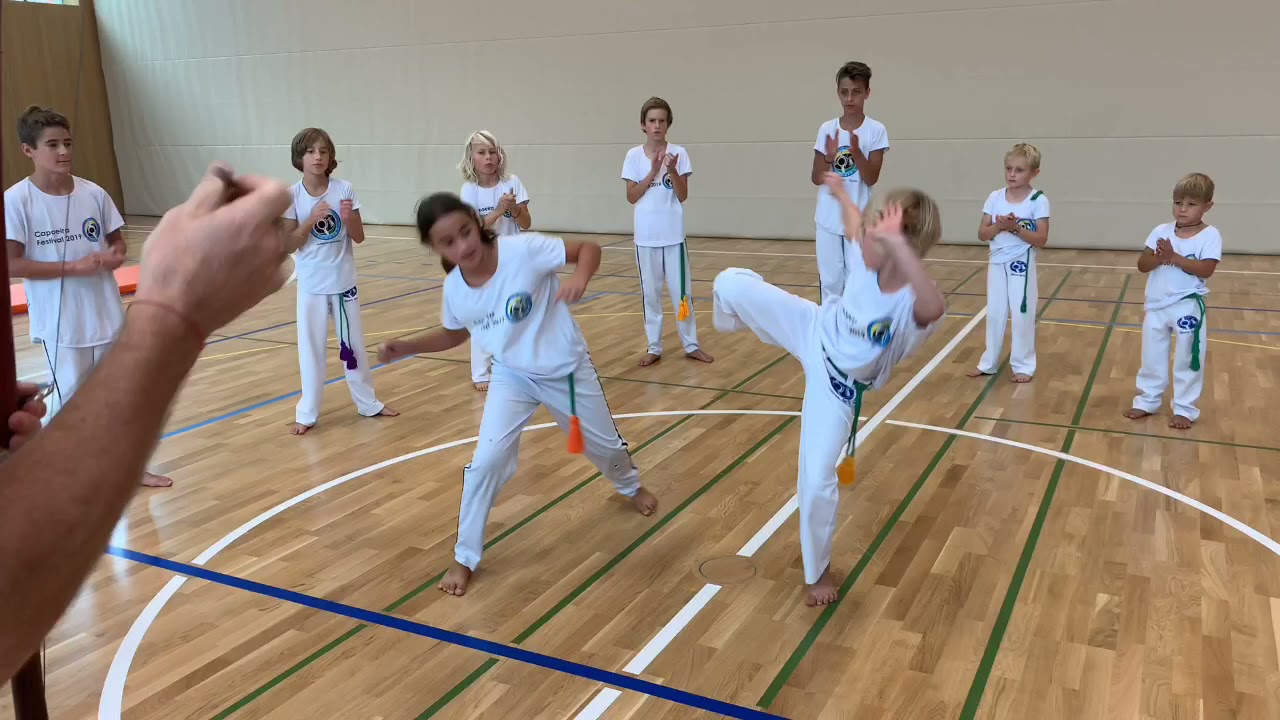 Wir spielen Capoeira - Ideal Capoeira Kids