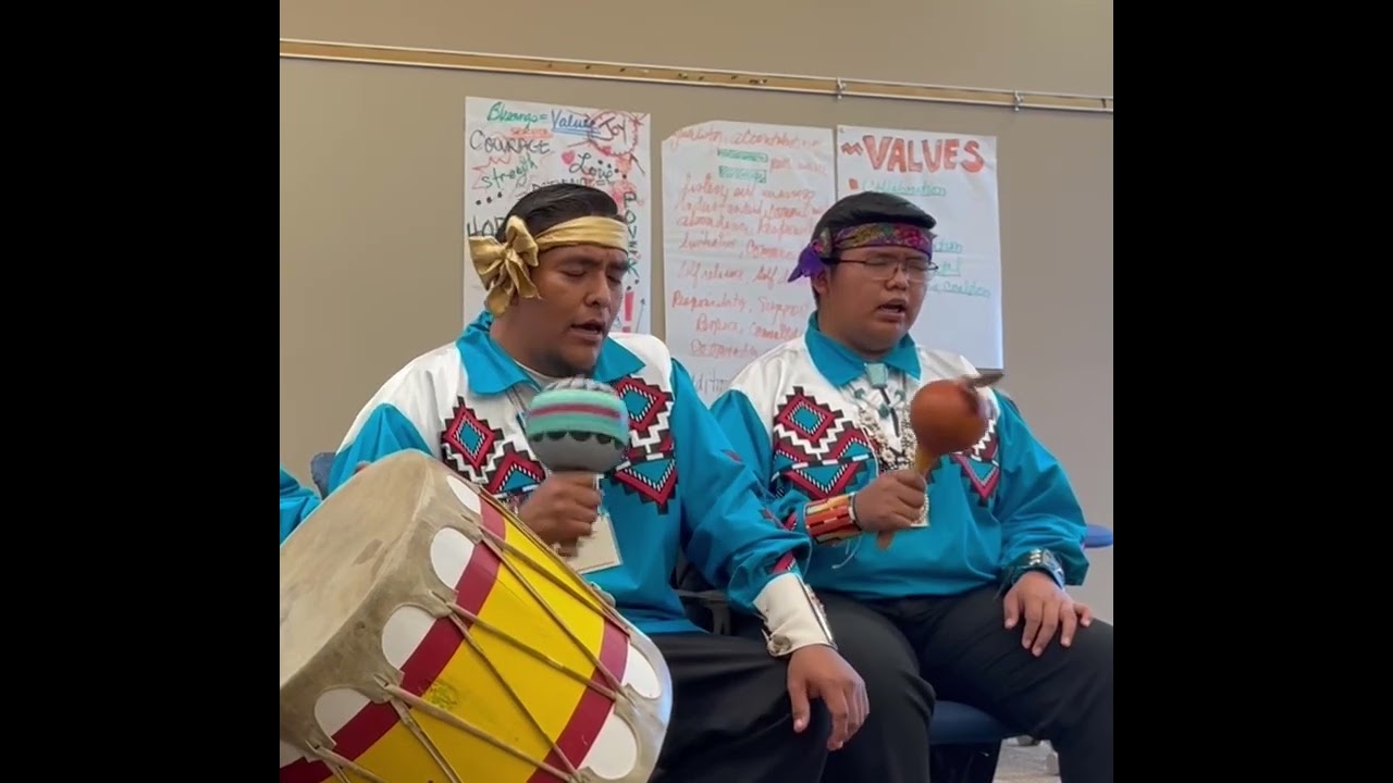 🤍✨🪶Cloud Eagle singers ! What a blessing to sing next to dad . Thankful for his singing . 🎶 