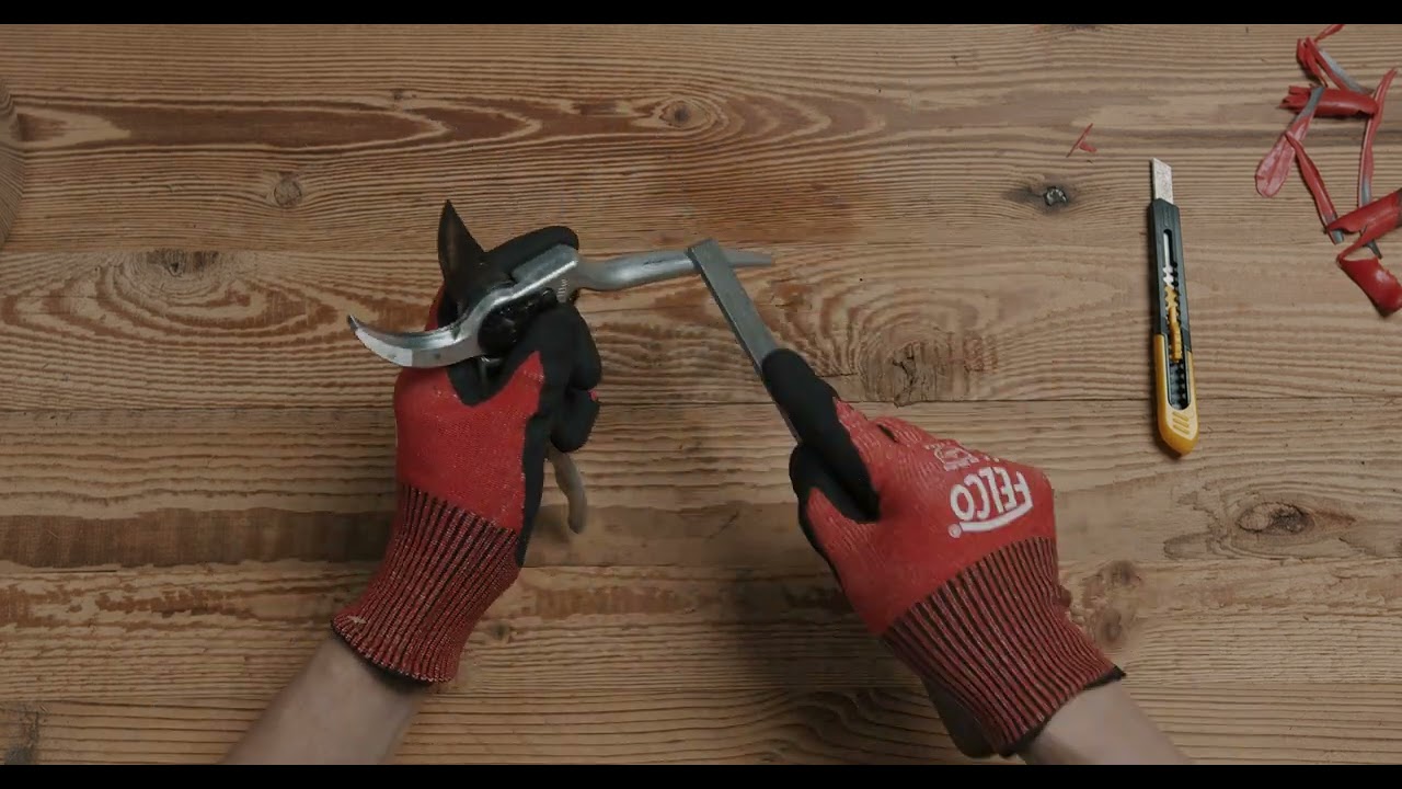 How to change the coating on your FELCO pruning shear