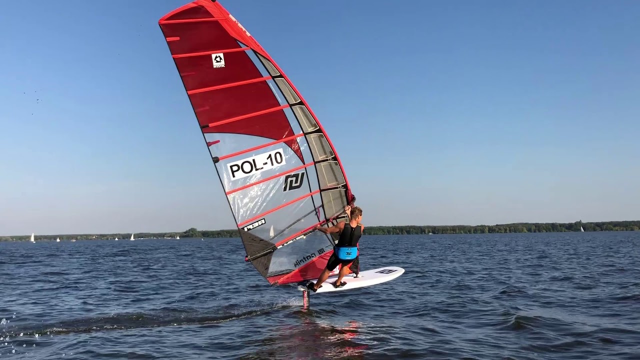 Wojtek Brzozowski - Jezioro Zegrzyńskie Foil Windsurfing