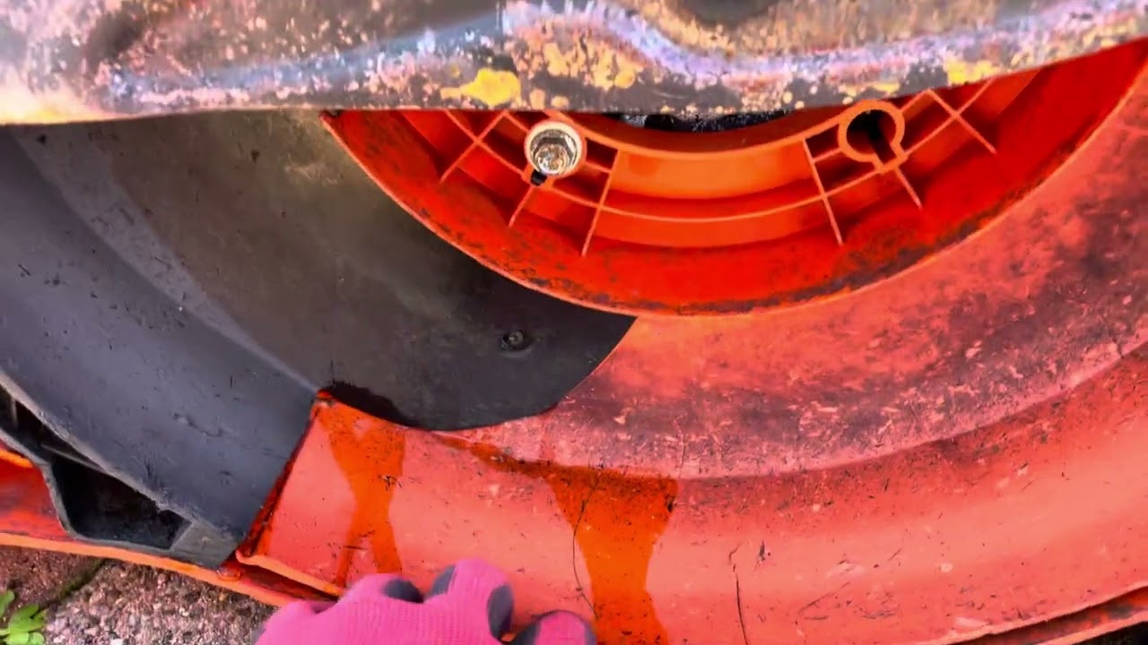 Husqvarna LC 247 S plastic deck issues, problems, review