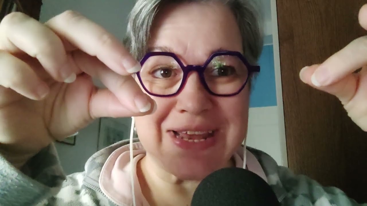 Asmr- skincare trucco e parrucchiere per chiara 