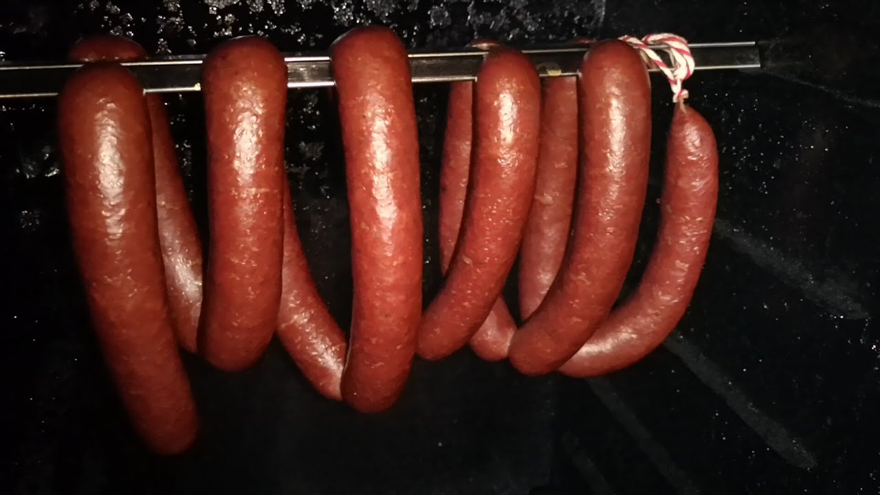Gorąca i Pyszna Kiełbasa z Jagnięciny - Praktyka u Praktyka