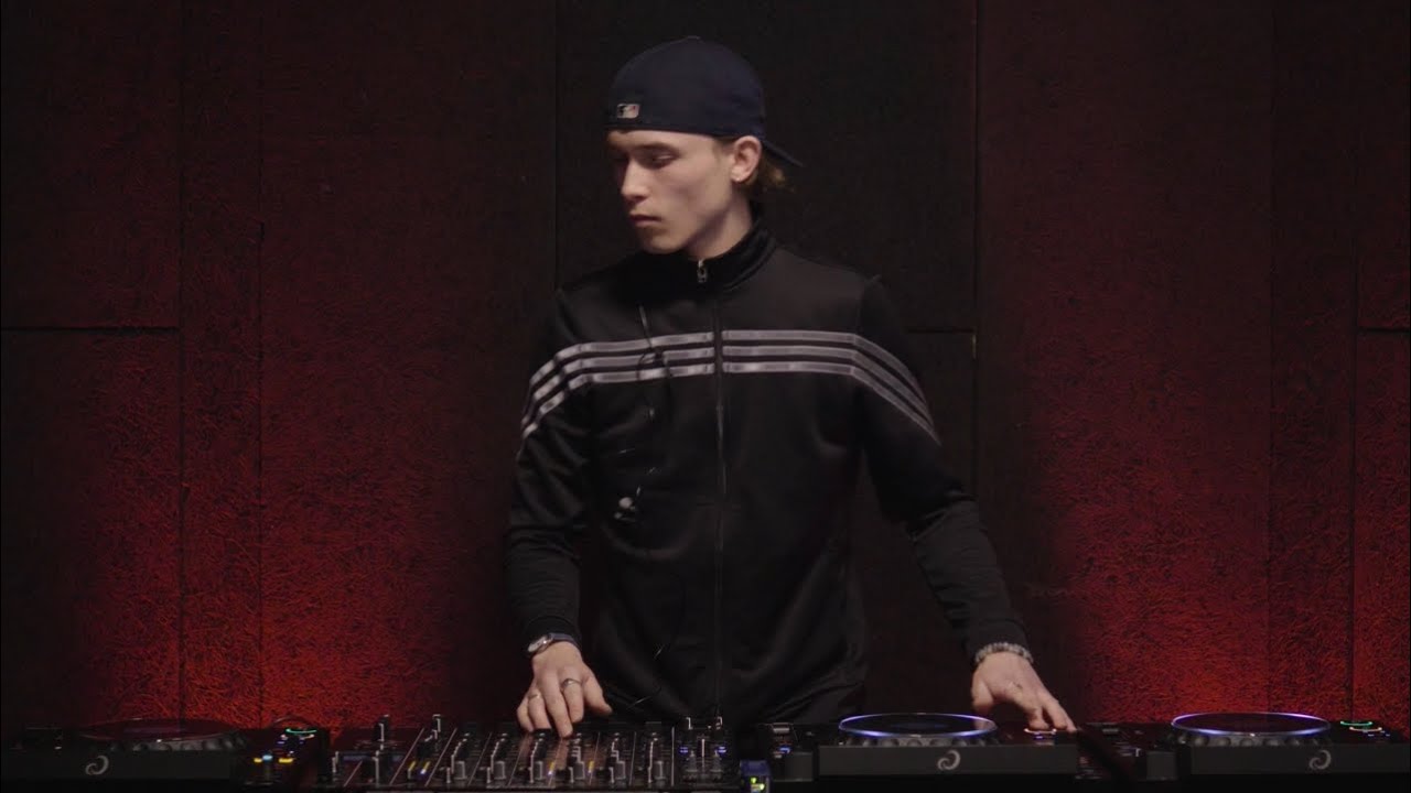 LUFTSPRUNG presents JotaJota