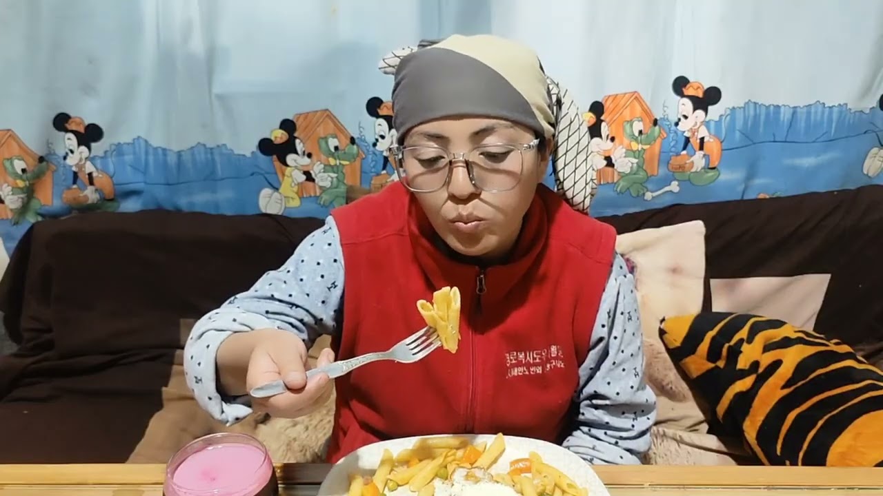 Today mukbang pasta 🍝😋 