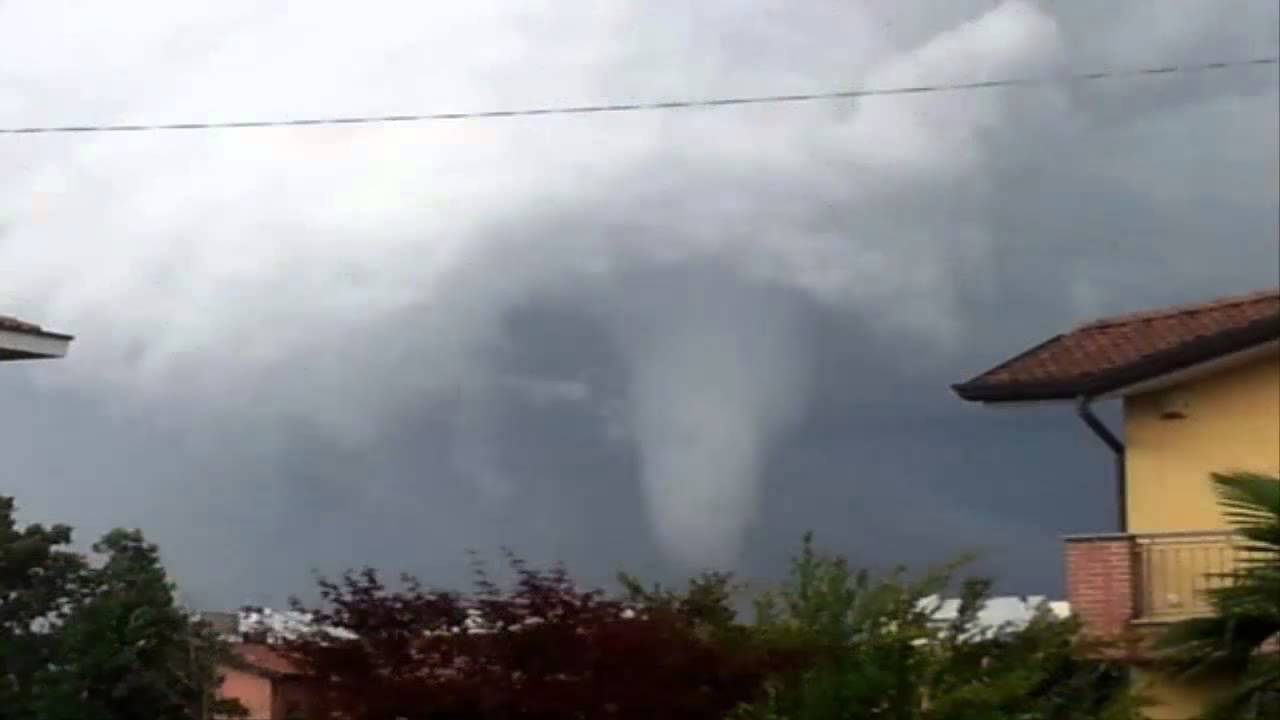 DENTRO IL TORNADO  29 luglio 2013