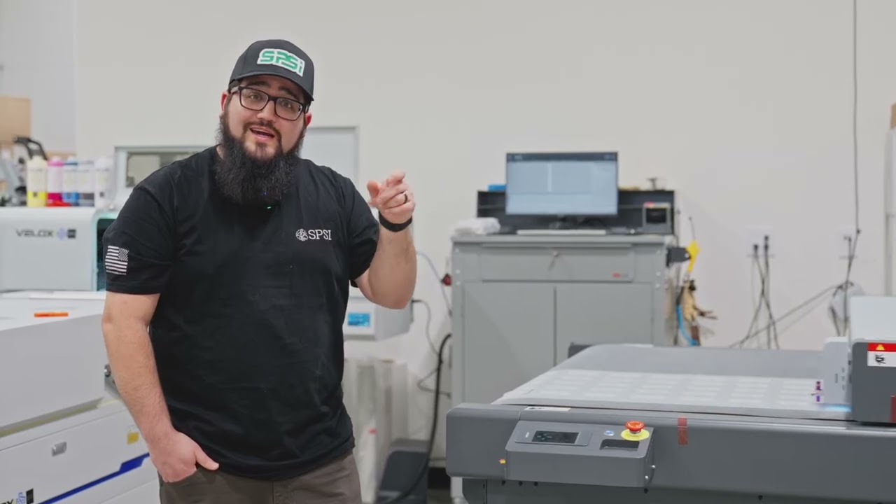 The Velox Flatbed cutter from SPSI. This cutter is paired with the Velox Direct to film line.