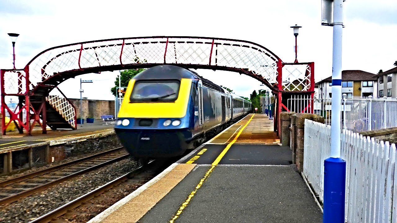 Trains at Monifieth, Scotland | 09/06/21