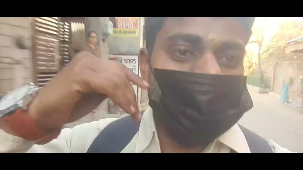 Hello  myNew minivloge finely mai station pahuch gaya and punjab to Azamgarh friend wedding enjoy 😉 