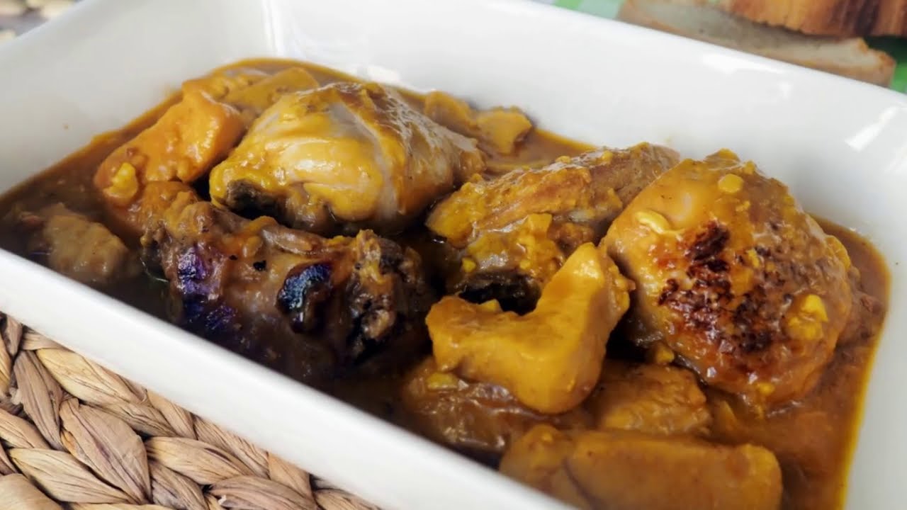 POLLO EN SALSA DE ALMENDRAS - Receta fácil y casera