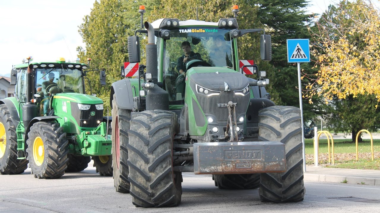 Sfilata dei trattori | Festa del ringraziamento a Tamai 2023