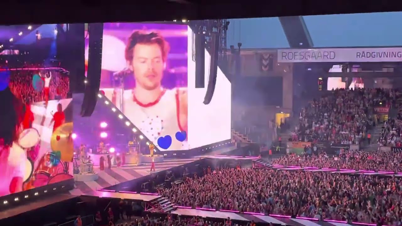 Harry Styles - What Makes You Beautiful | Horsens Arena, Horsens | 14/04/2023