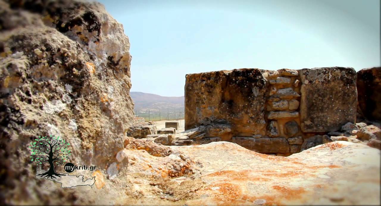 THE PALACE OF PHAISTOS