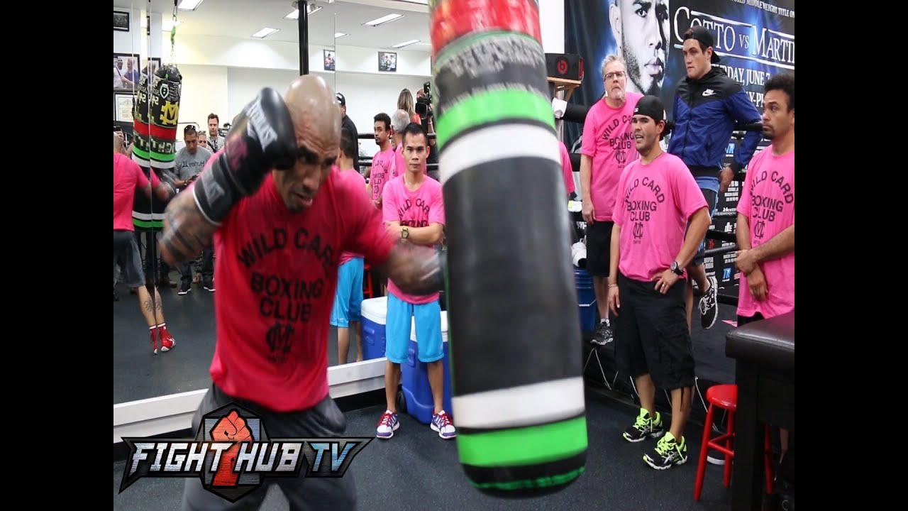 Cotto vs. Martinez: Miguel Cotto full media workout video + Mitts & Bag work