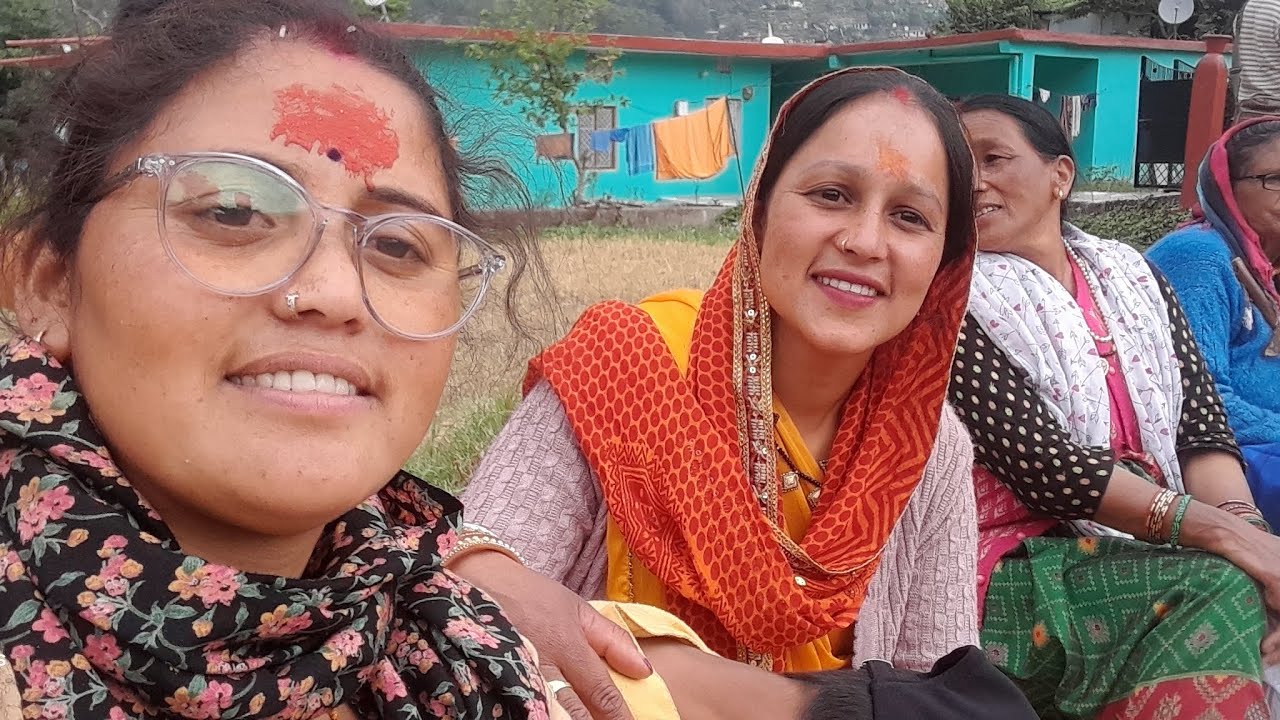आखिर कैसे चंडिका माता ने पत्थर टकराकर आज निकले और मुझे चमोली जिला  नंबर वन ब्लॉगर ज्योति नेगी