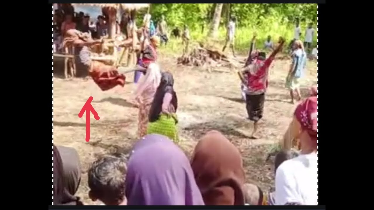 MANUSIA TERBANG TEREKAM KAMERA//LOKASI KERJA ADAT HINOLONG FUWAE BURU SELATAN//MALUKU