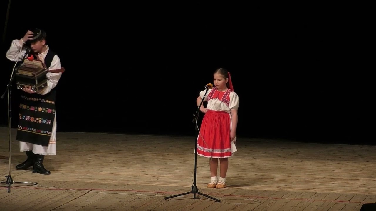 Patrícia Nemcová    Štyri húsky biele a piata strakatá