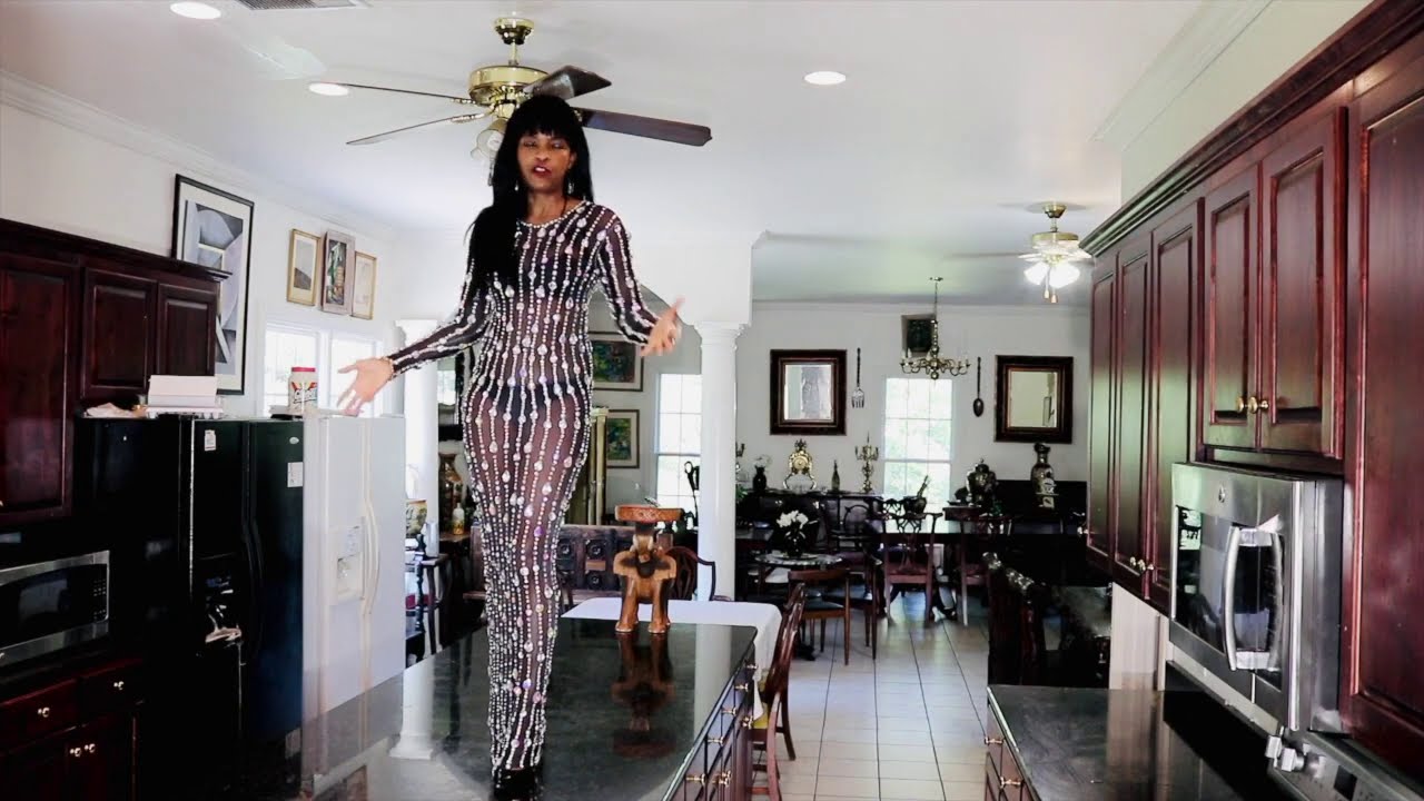 Kitchen Tour | My 2020 House Tour | Series | Fashionista Professor