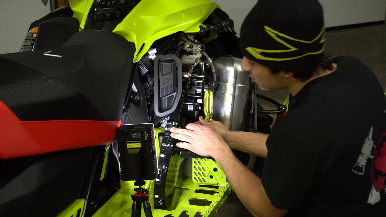 HOW TO Check and Adjust Chain Case Tension Ski-Doo XRS 900 Ace Turbo