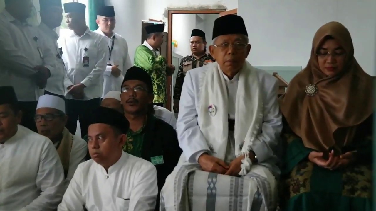 ternyata Prof.K.H ma'ruf Amin berziarah ke maqom syekh quro karawang