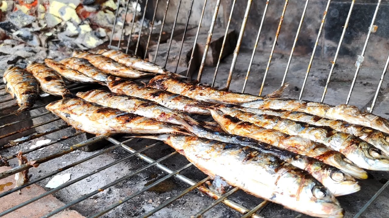 SARDINAS ASADAS A LA BRASA, COMIDAS SANAS Y FAMILIARES (SECRETO DE CERDO A LA BRASA)