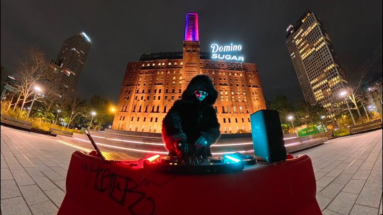 Ricardo Caporale – Deep Tech at Domino Park [Minimal, Deep Tech]