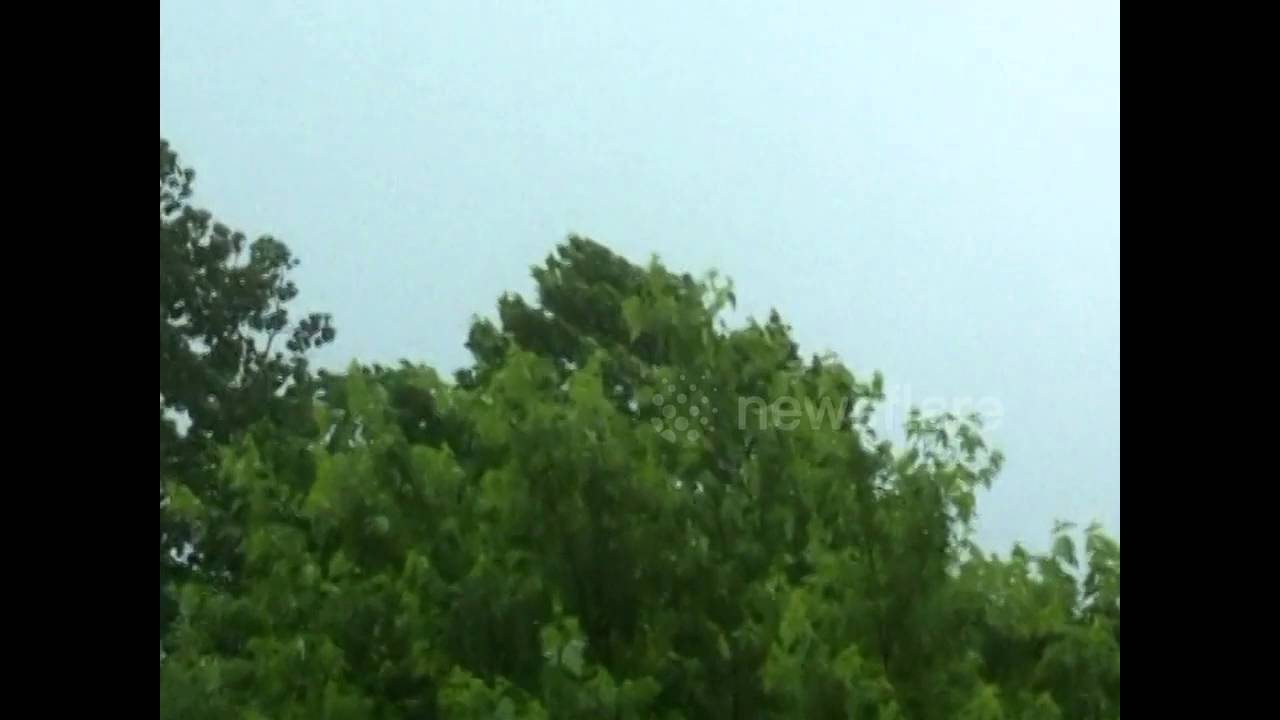 Awesome Cloud to Ground Lightning Strike