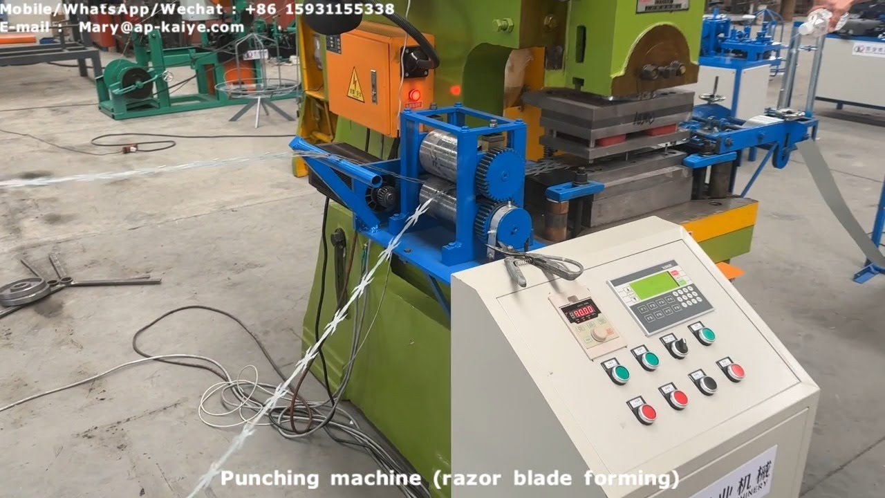 Automatic concertina razor barbed wire fence machine with Model BTO-60