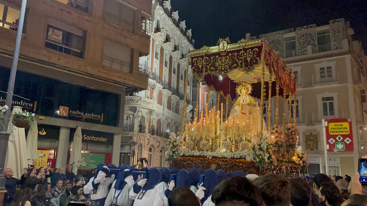 Procesión Cristo de la Divina Misericordia y la Virgen del Rosario (Cofradía California)