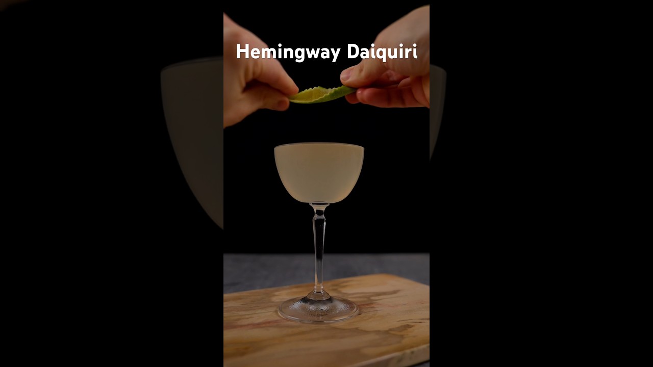Hemingway Daiquiri czy Papa Doble ? Sprawdź koktajl na rumie z historią 📚🍸 #przepis #drink #rum