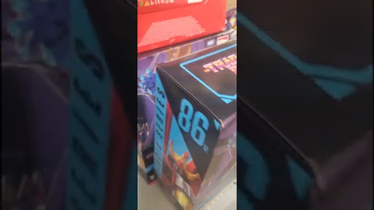 Transformers: Studio Series Toy Hunt!