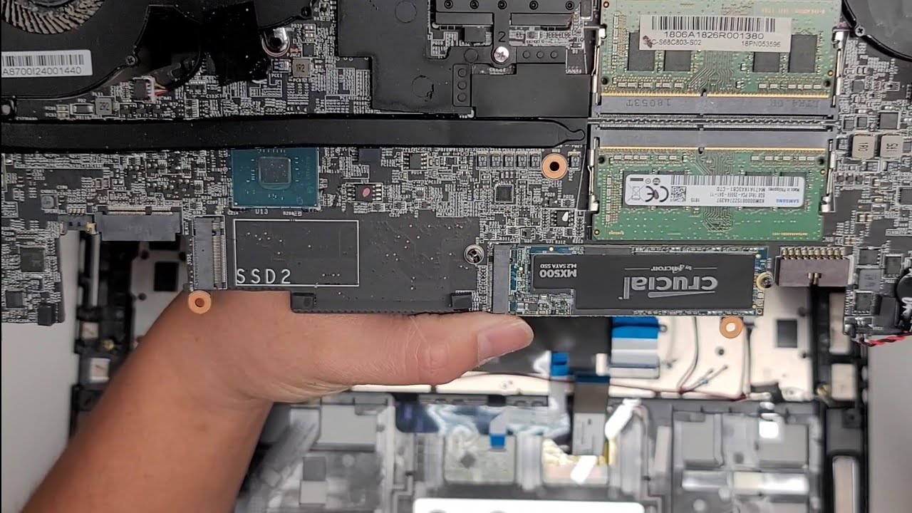 Разборка MSI GS65 Stealth Thin 8RF-037US, обновление оперативной памяти, SSD, замена батареи, вен...
