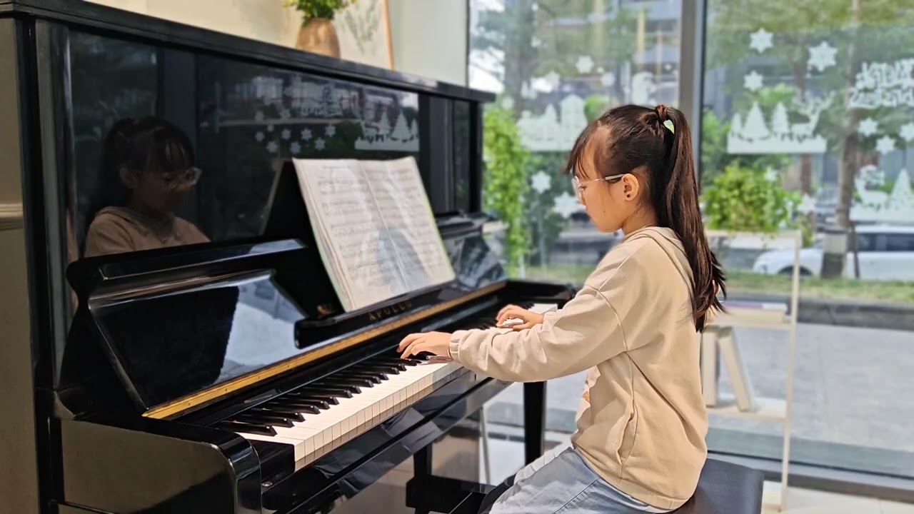 Kitten 'n' Mousin' on the Keys | Tạ Hà Vy