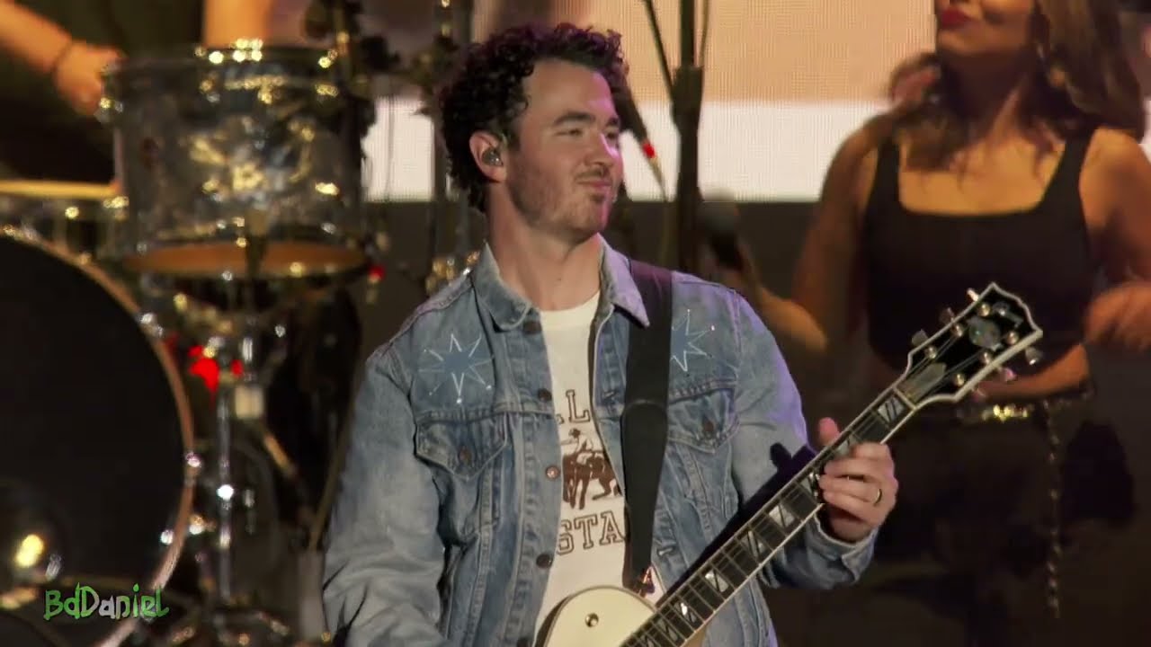 Jonas Brothers - S.O.S (Live) March Madness Music Festival 2024