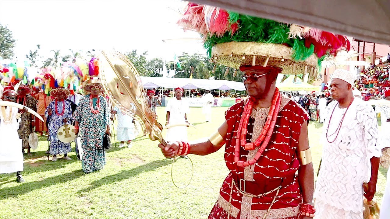 The Stunning Royal Dance Of Obi Of Onitsha, Igwe Alfred Achebe